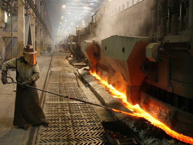 Alüminyum fabrikası elektroliz işçi ağır sanayi