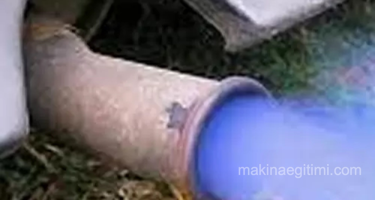 Egzozdan Mavi Duman Çıkması ve Sebepleri Egzozdan Mavi Duman Çıkması ve Sebepleri